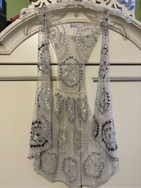 Moyna Beaded Sheer Vest in Ivory with Silver Sequins size small